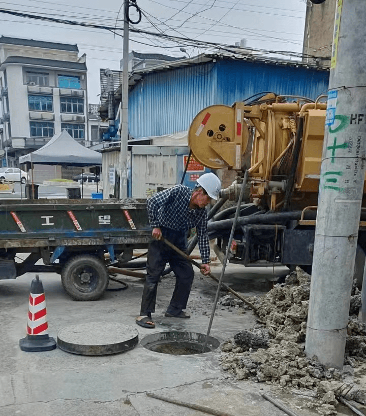 棉湖镇多措并举提升市政管网排水能力完美体育(图7)